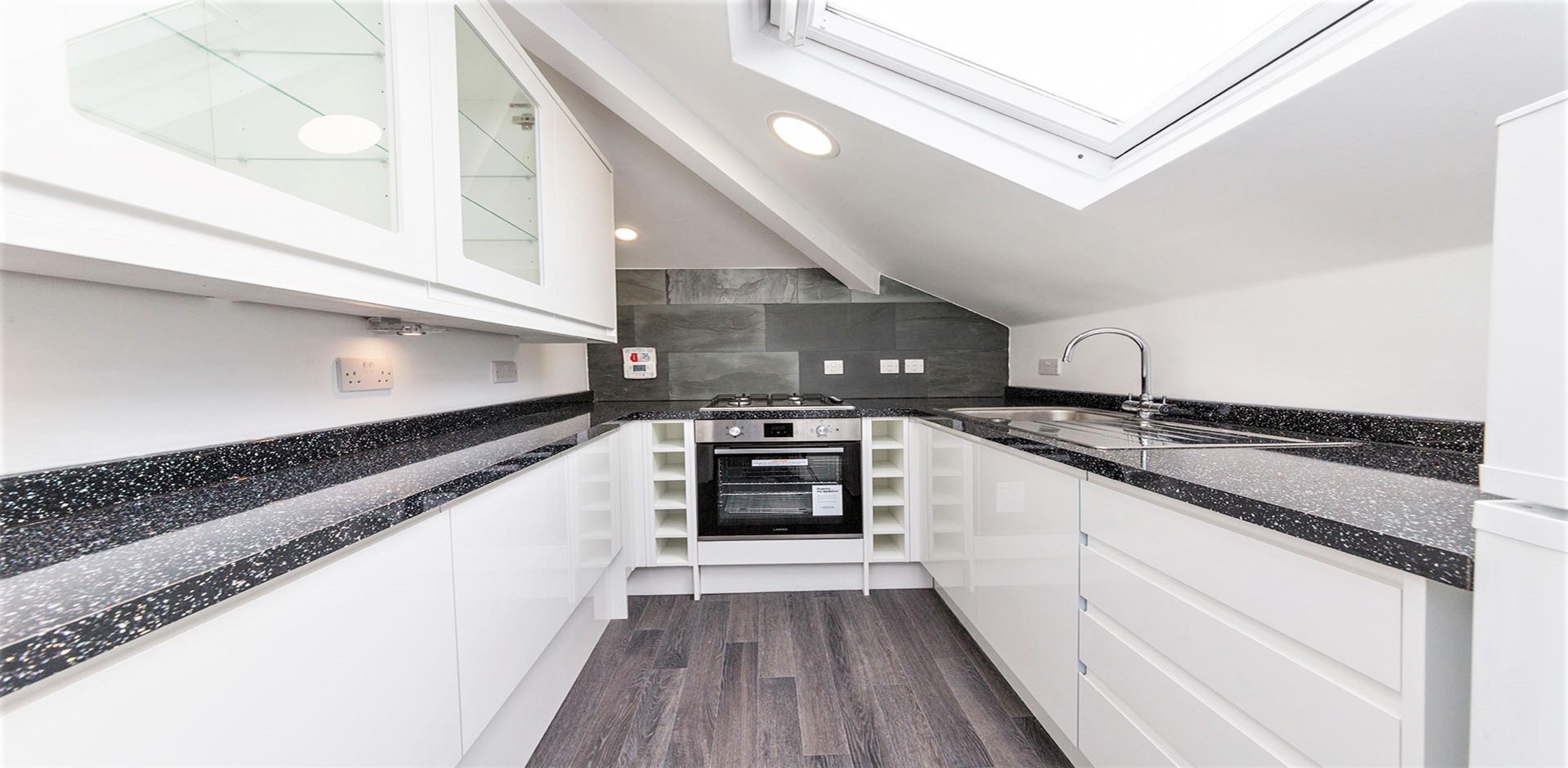 			1 Bedroom, 1 bath, 1 reception Flat			 Belsize Park Gardens, BELSIZE PARK NW3